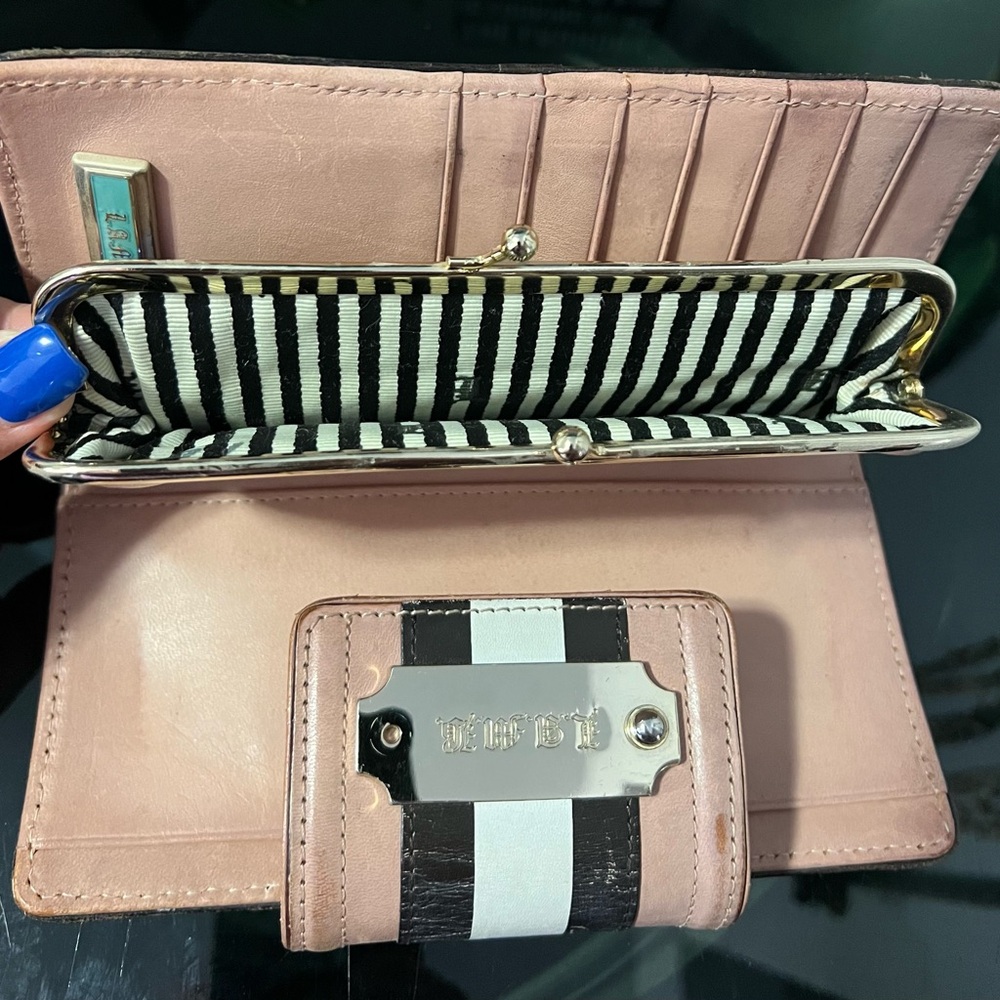 L.A.M.B. Leather Wallet - Picture 6 of 6